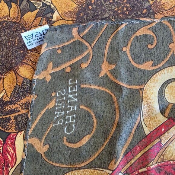 Vintage Chanel Paris Silk Scarf Classic Quiet Luxury Old Money Sunflowers - Picture 12 of 16